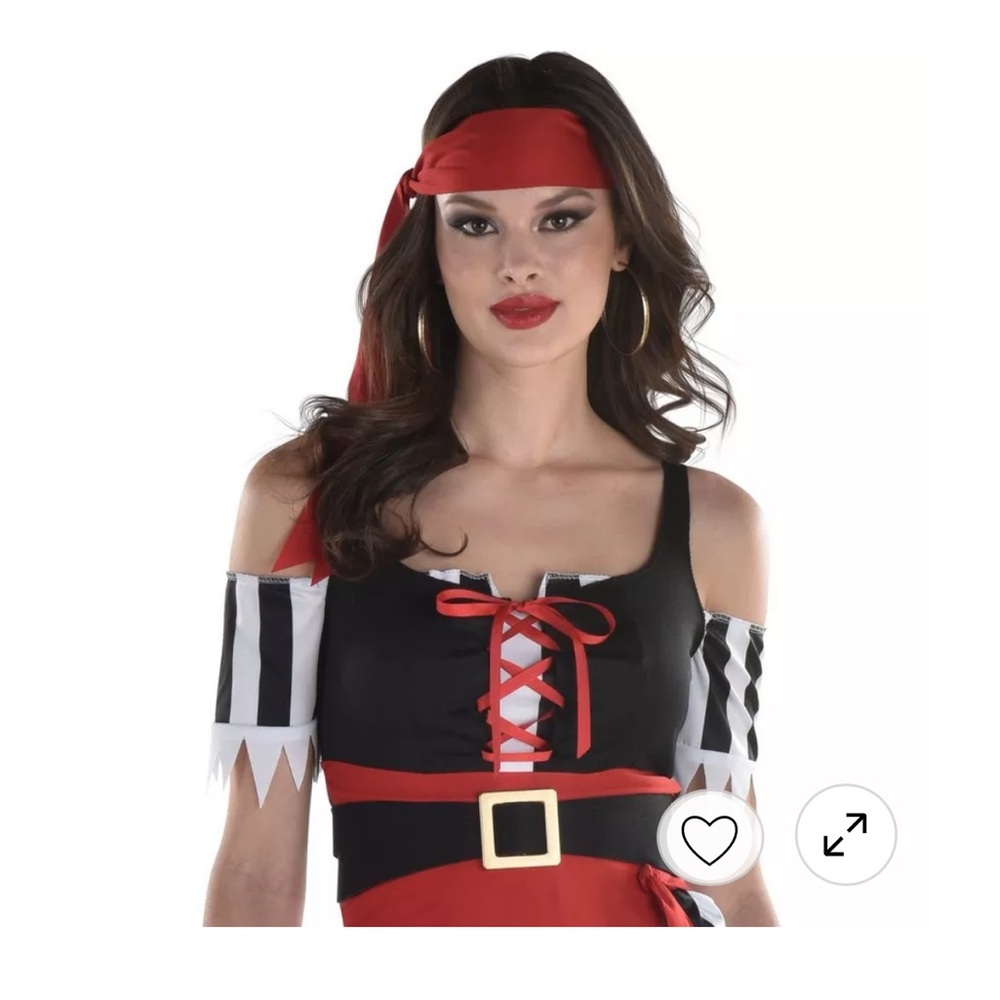PIRATE COSTUME